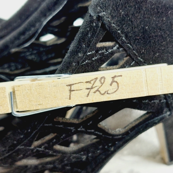 NEW Nine West Black Suede Laser Cut Back Zip High Heeled Booties F725 - Picture 12 of 12